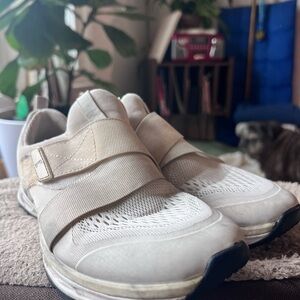 TIEM Slipstream White cycling shoes